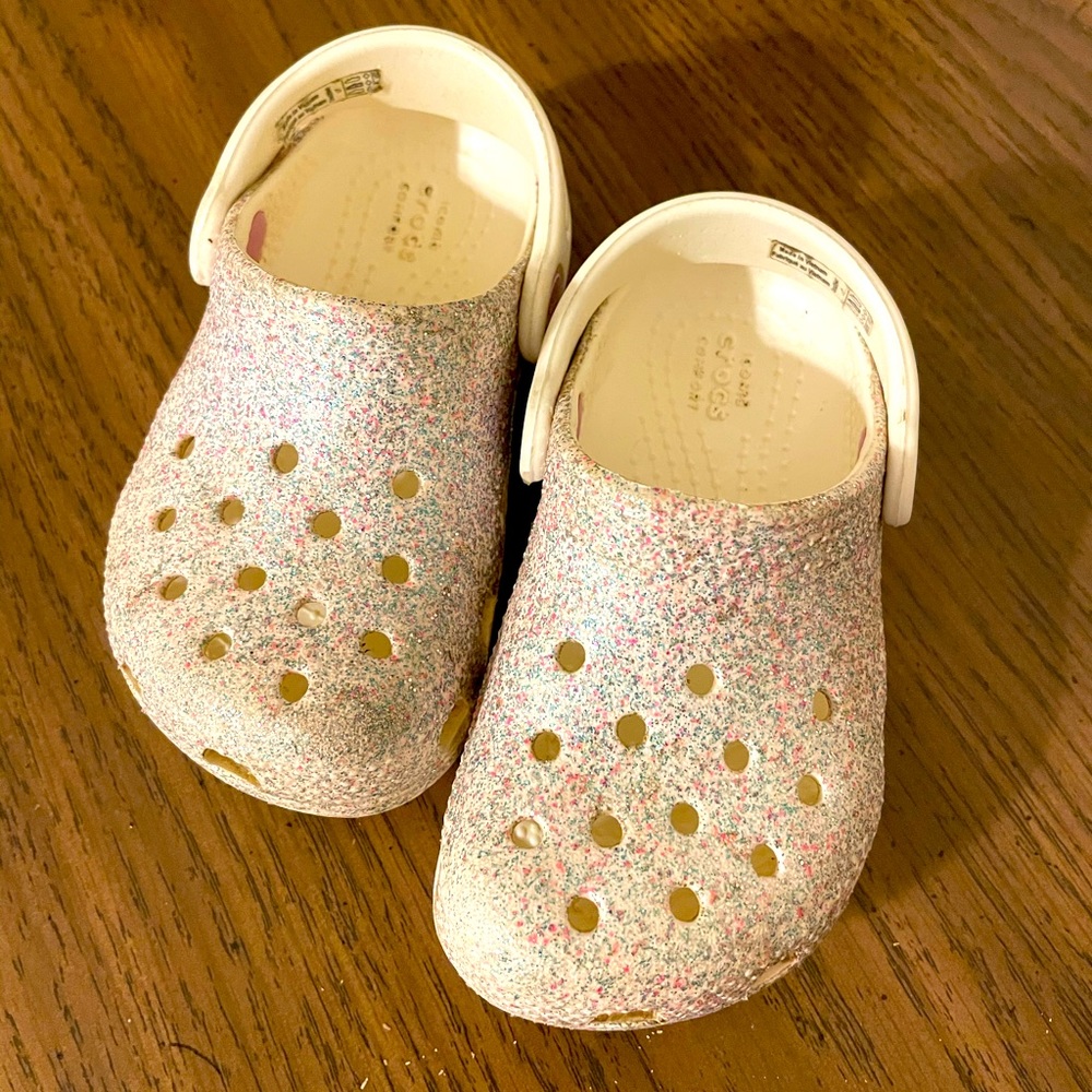 Toddler girls white glitter crocs size 7